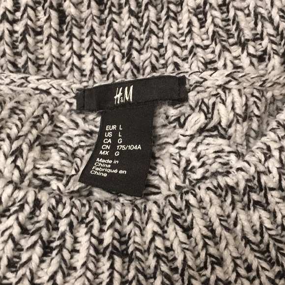 H&M Women’s Marled Cable Sweater - Picture 7 of 8